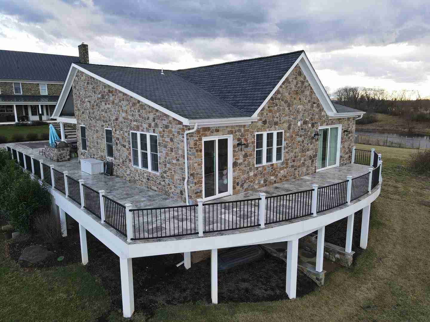 Award-Winning Travertine Deck - StoneDeks